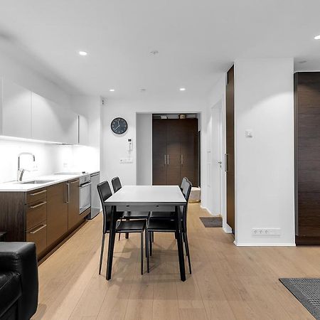 Modern Studio Apartment - Amazing Location Рейкьявик Экстерьер фото